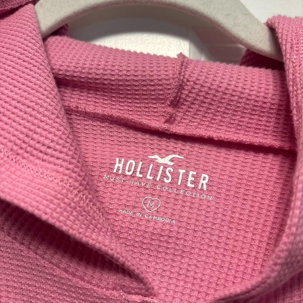 Hollister Women’s Pink Zip-Up CroppedHoodie - Picture 3 of 3